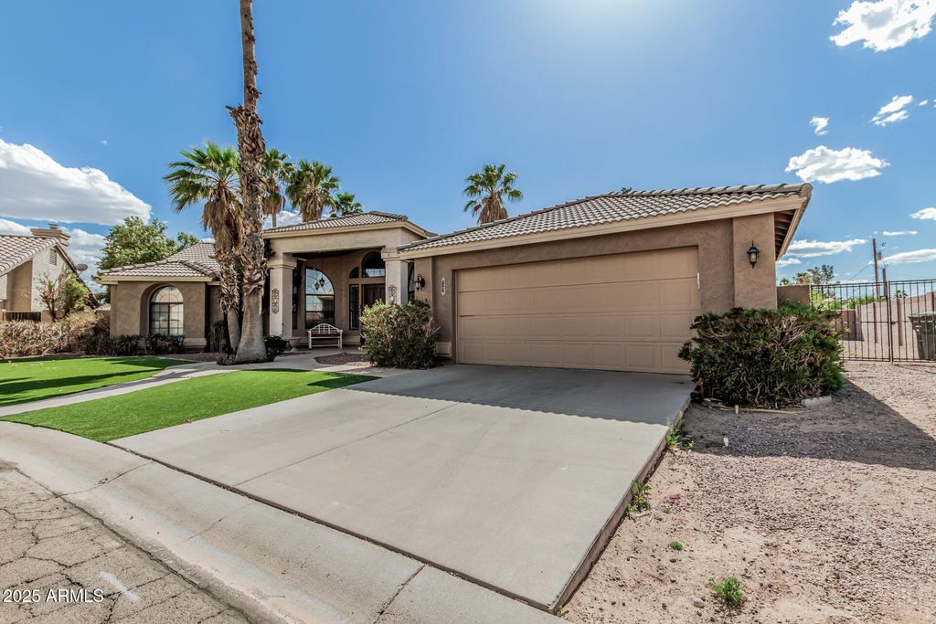 Photo of 1207 E Clearview Drive, Casa Grande, AZ 85122 (MLS # 6859078)