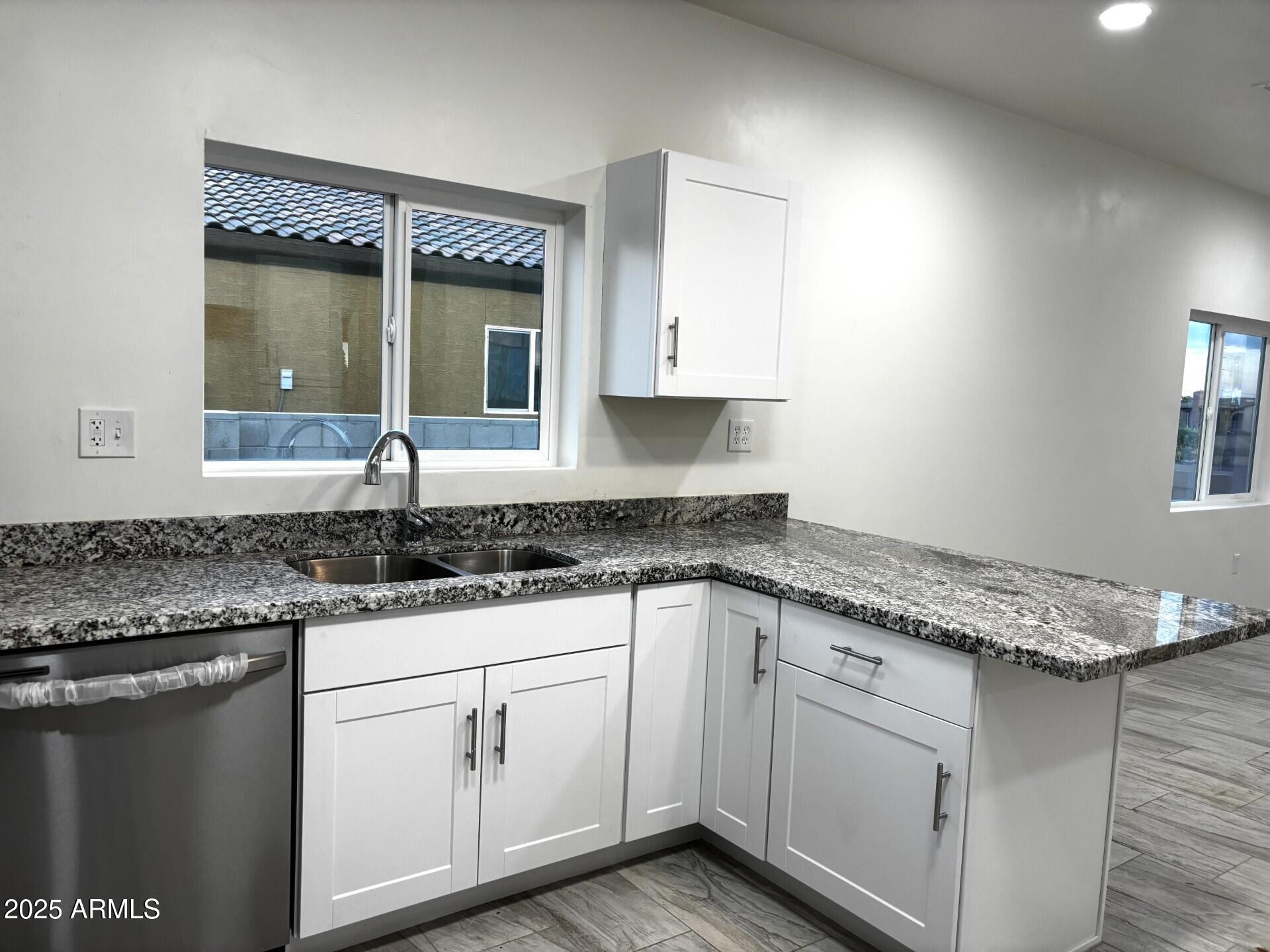 486 E Anderson Avenue