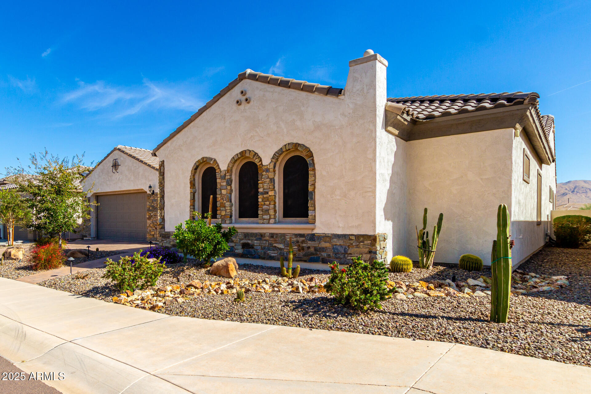 26231 W MAPLE Drive