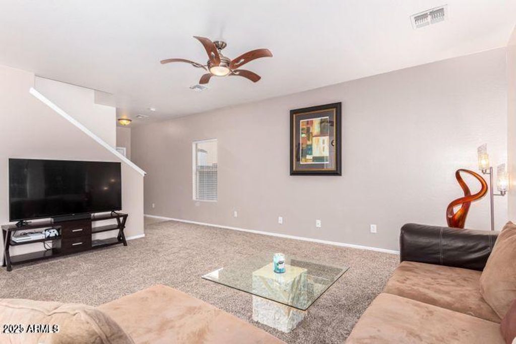 Photo of 7022 W Mercer Lane, Peoria, AZ 85345 (MLS # 6922170)