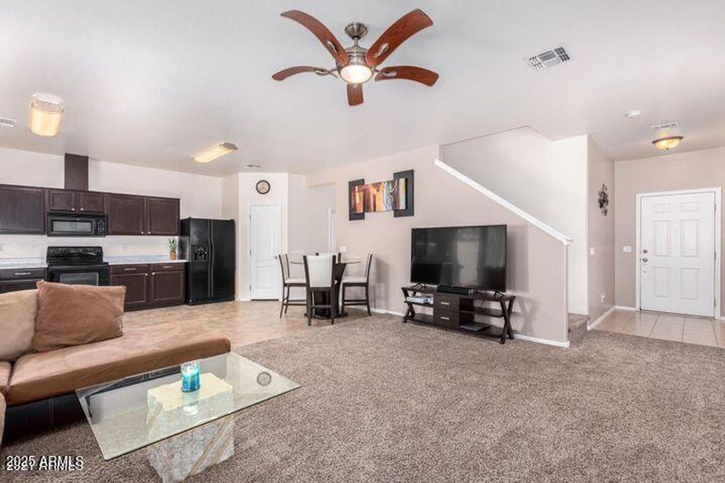 Photo of 7022 W Mercer Lane, Peoria, AZ 85345 (MLS # 6922170)
