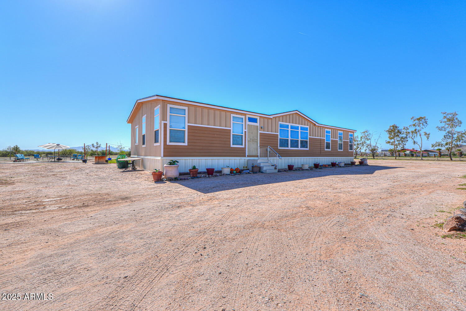 8400 N THUNDERBIRD Road