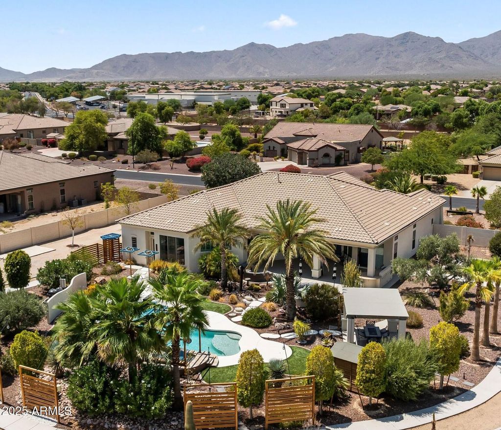 Photo of 10417 N 180th Drive, Waddell, AZ 85355 (MLS # 6969790)