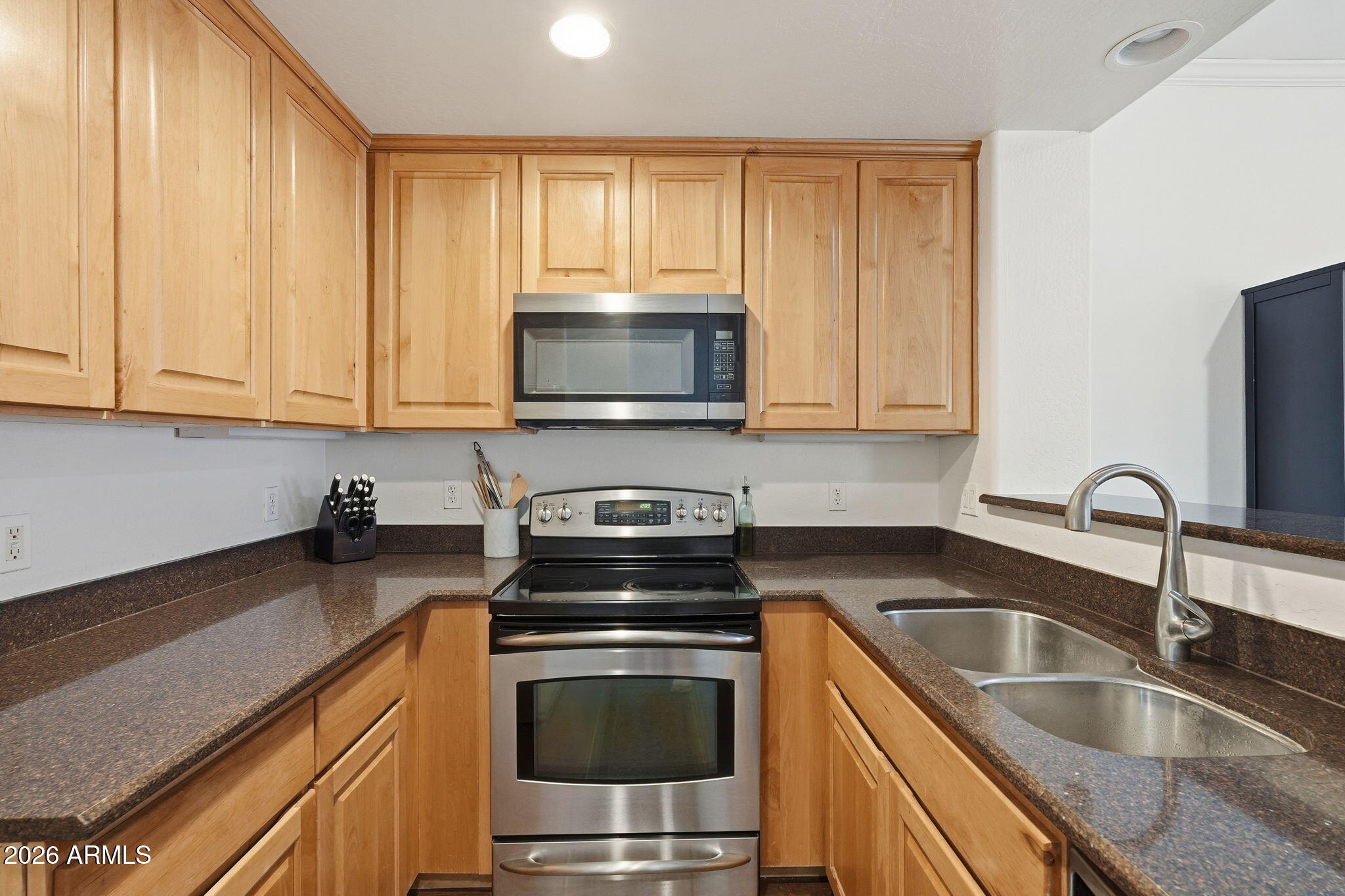 SANDALO TOWNHOMES CONDOMINIUM - Residential