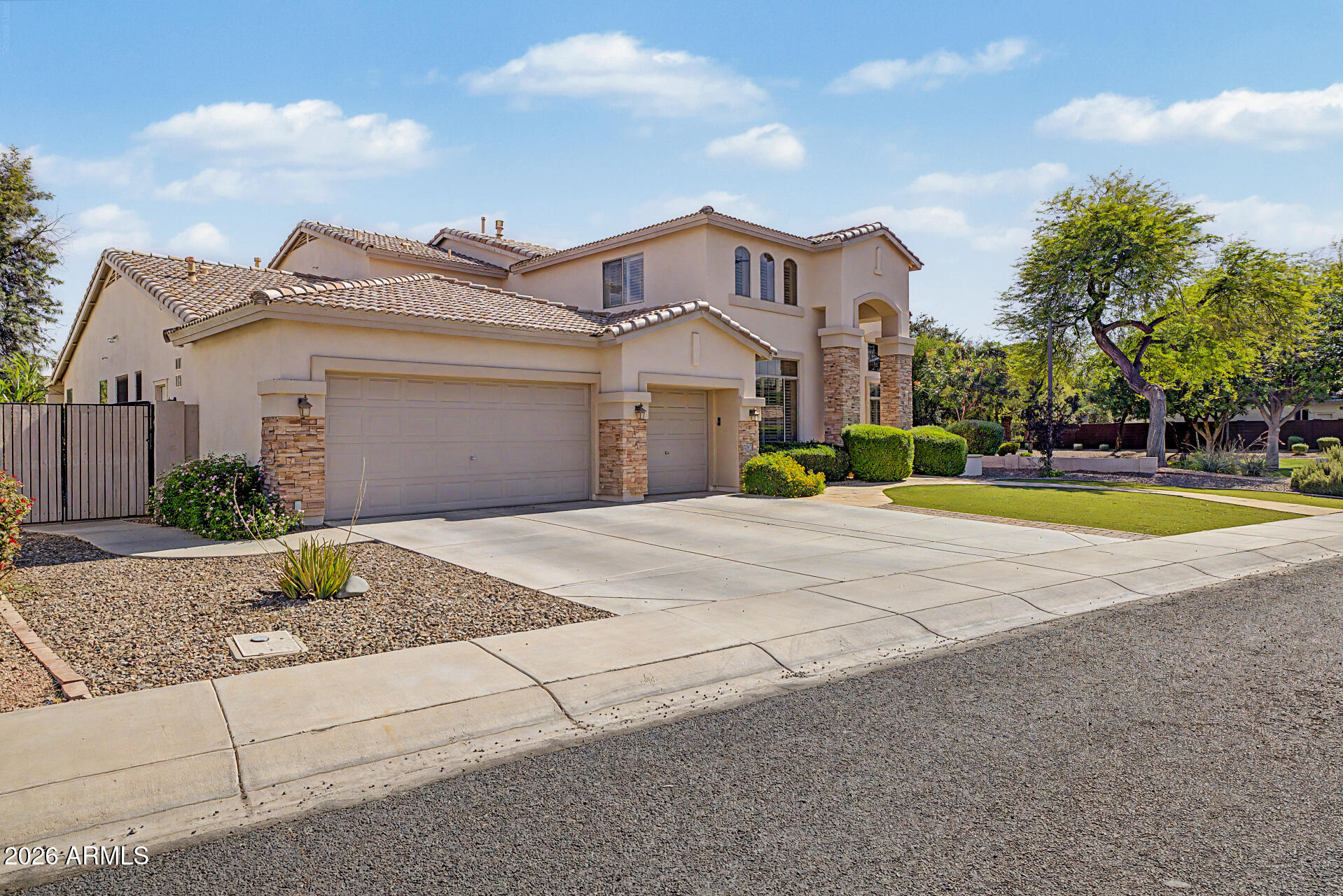 2087 W REMINGTON Drive
