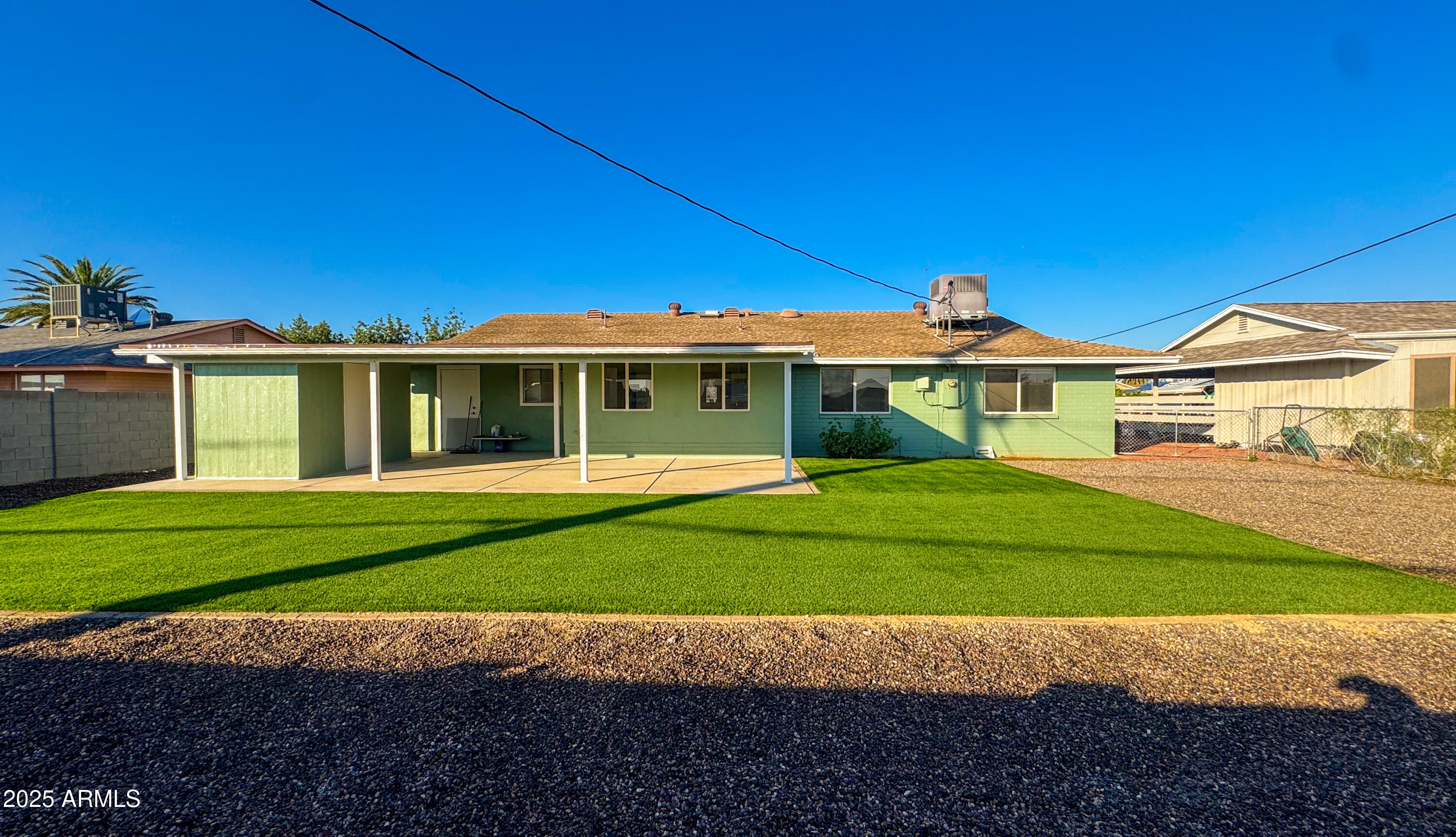 11855 N MISSION Drive