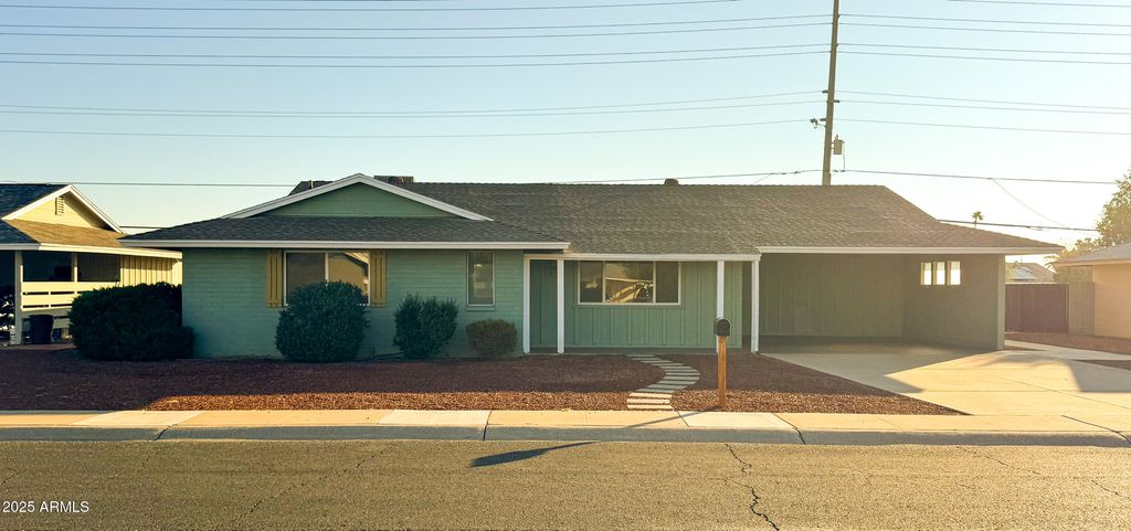 Photo of 11855 N Mission Drive, Sun City, AZ 85351 (MLS # 6953477)