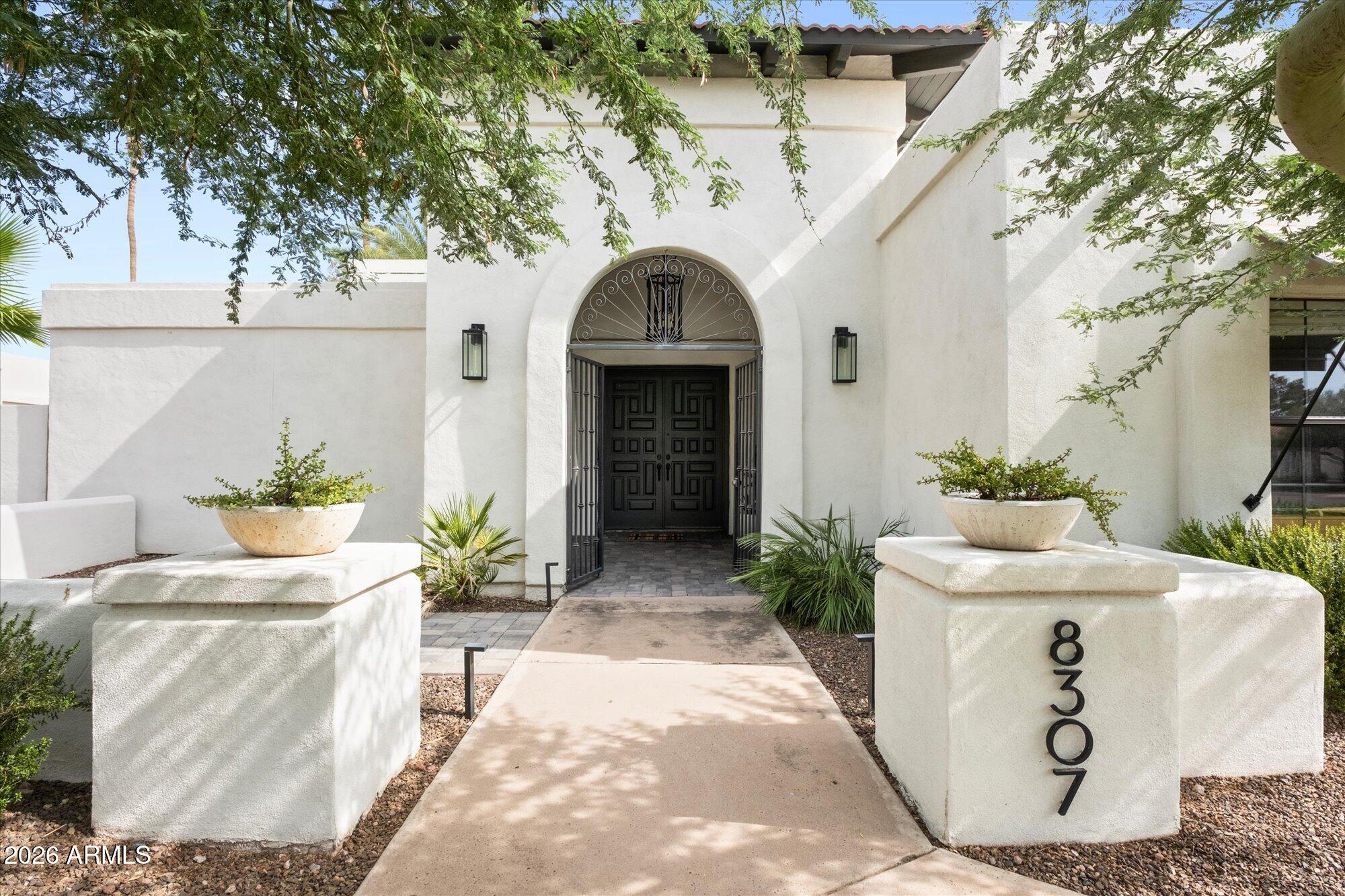 8307 E SAN RAFAEL Drive