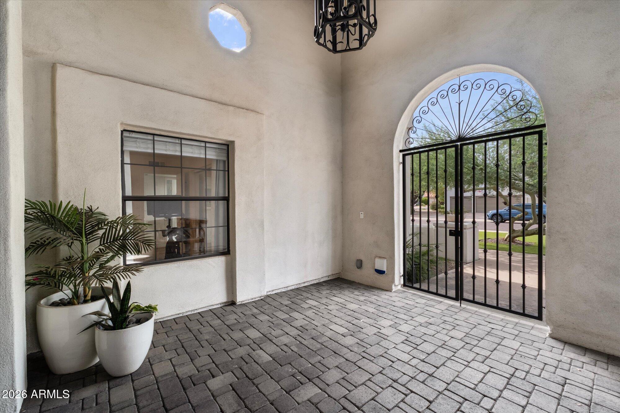8307 E SAN RAFAEL Drive