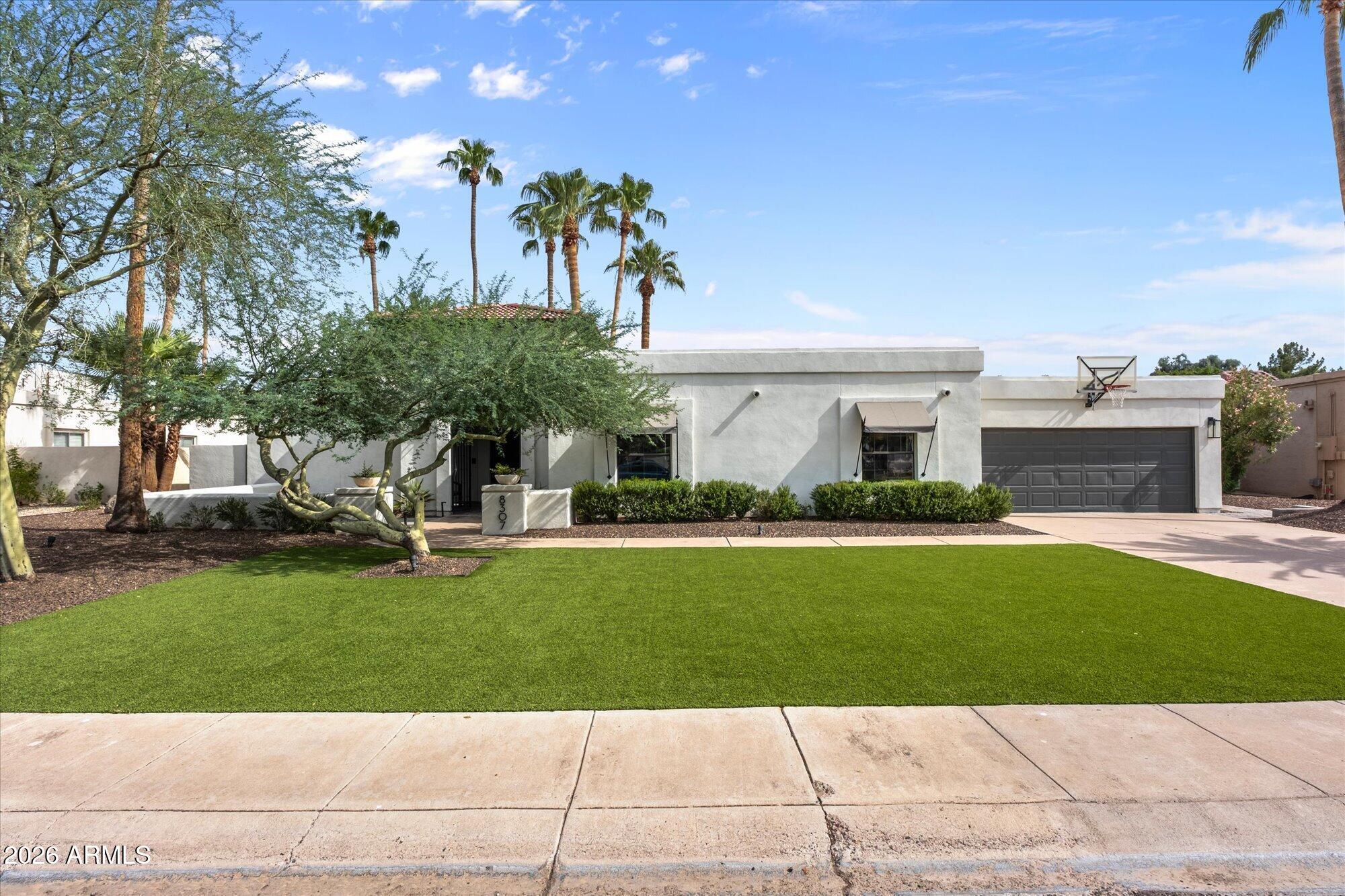 8307 E SAN RAFAEL Drive