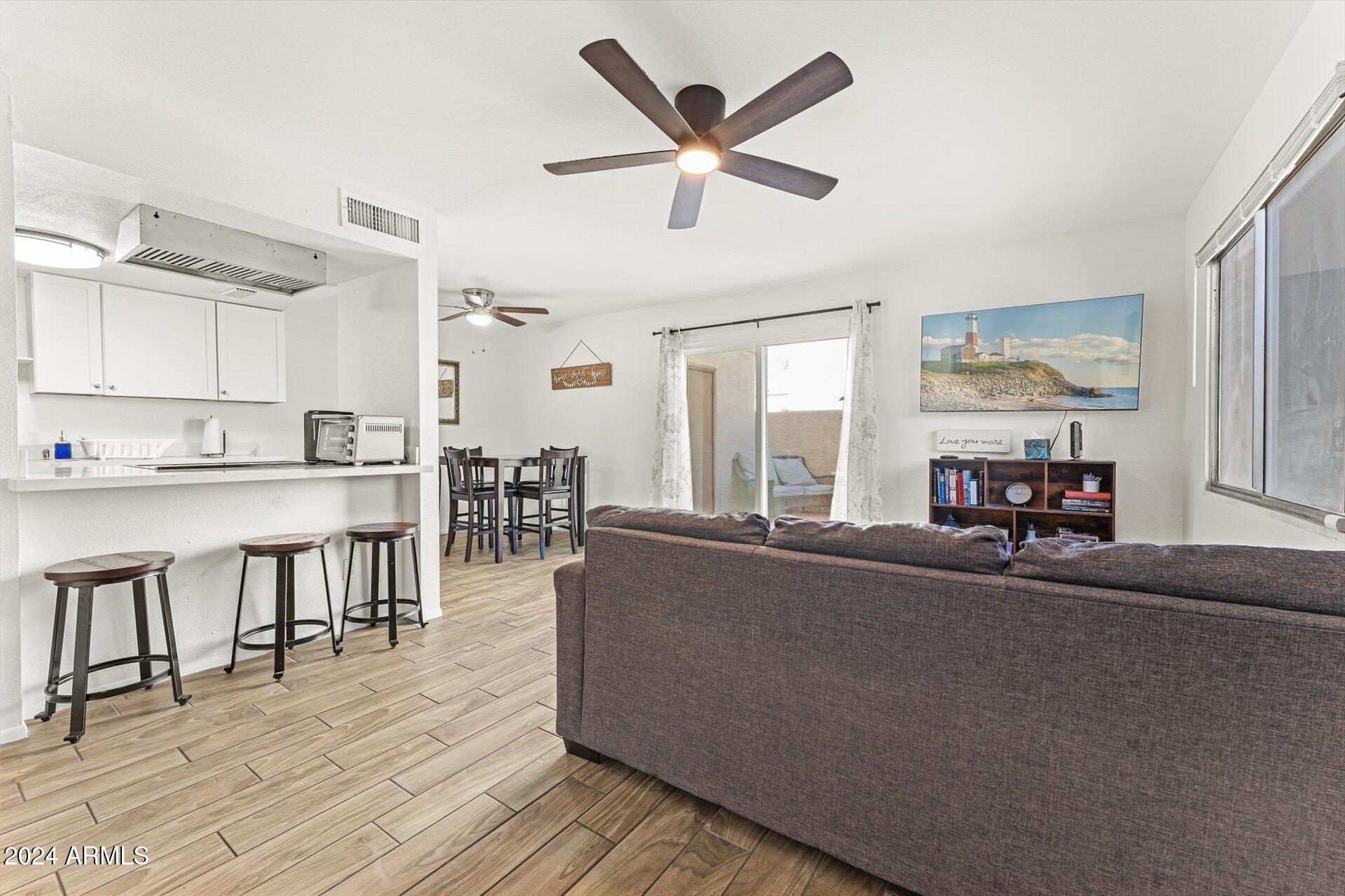 8111 E GLENROSA Avenue