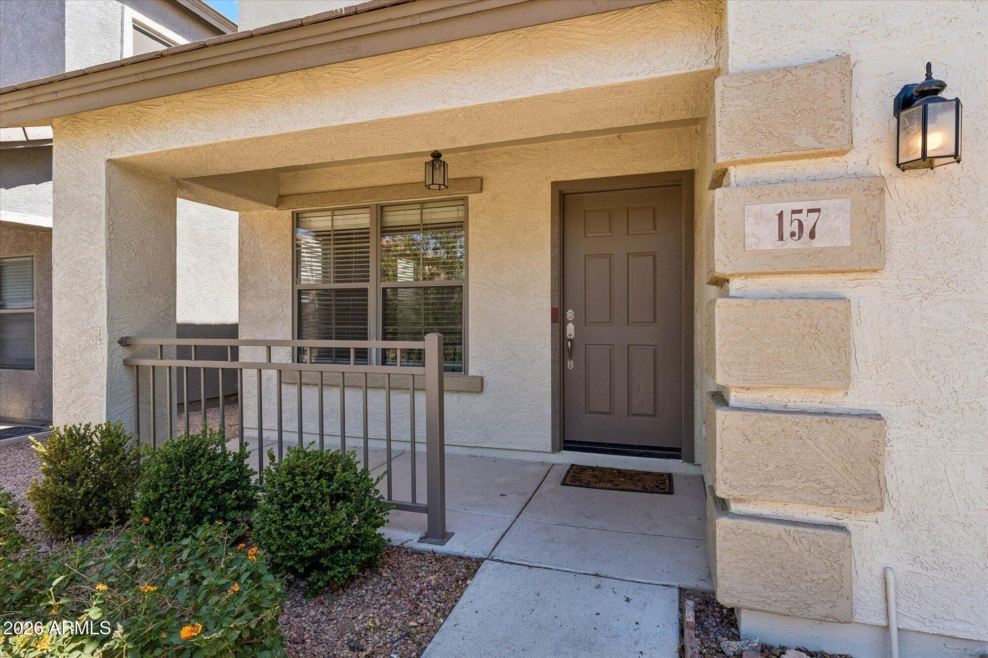 157 W DESERT VISTA Trail