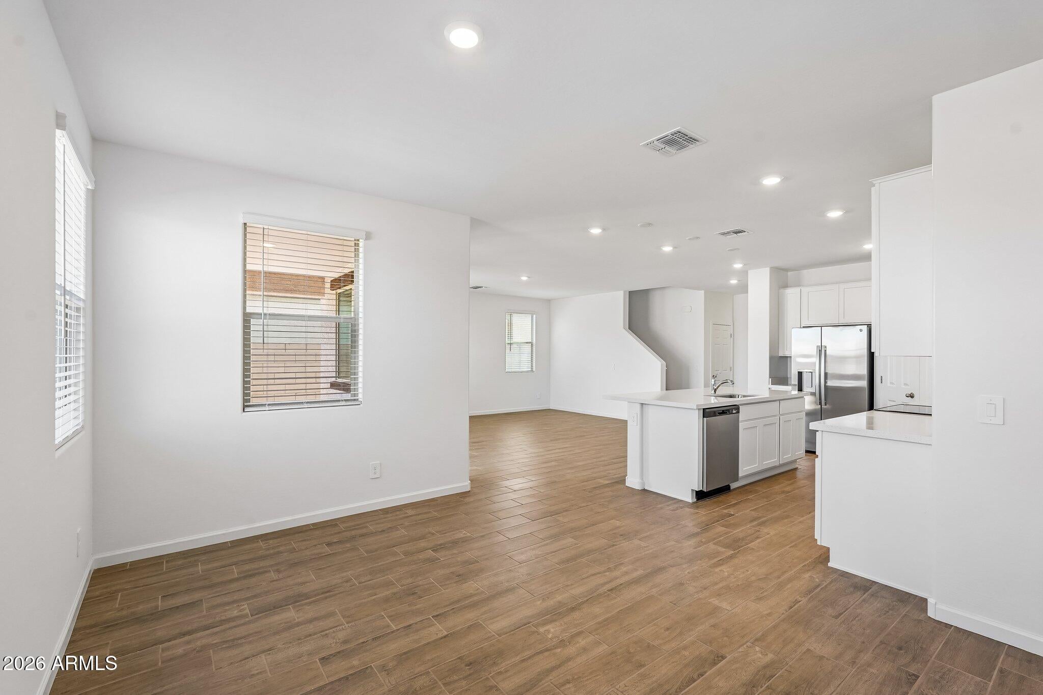 9644 W TAMARISK Avenue
