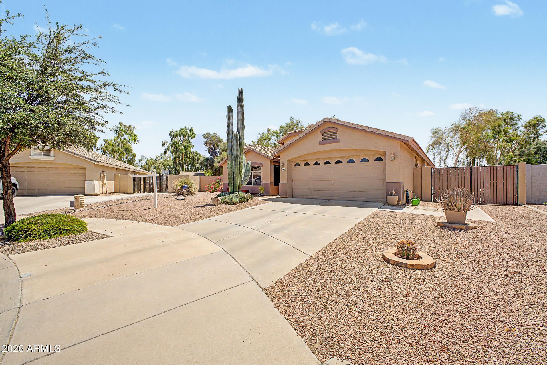 21191 E CALLE DE FLORES --