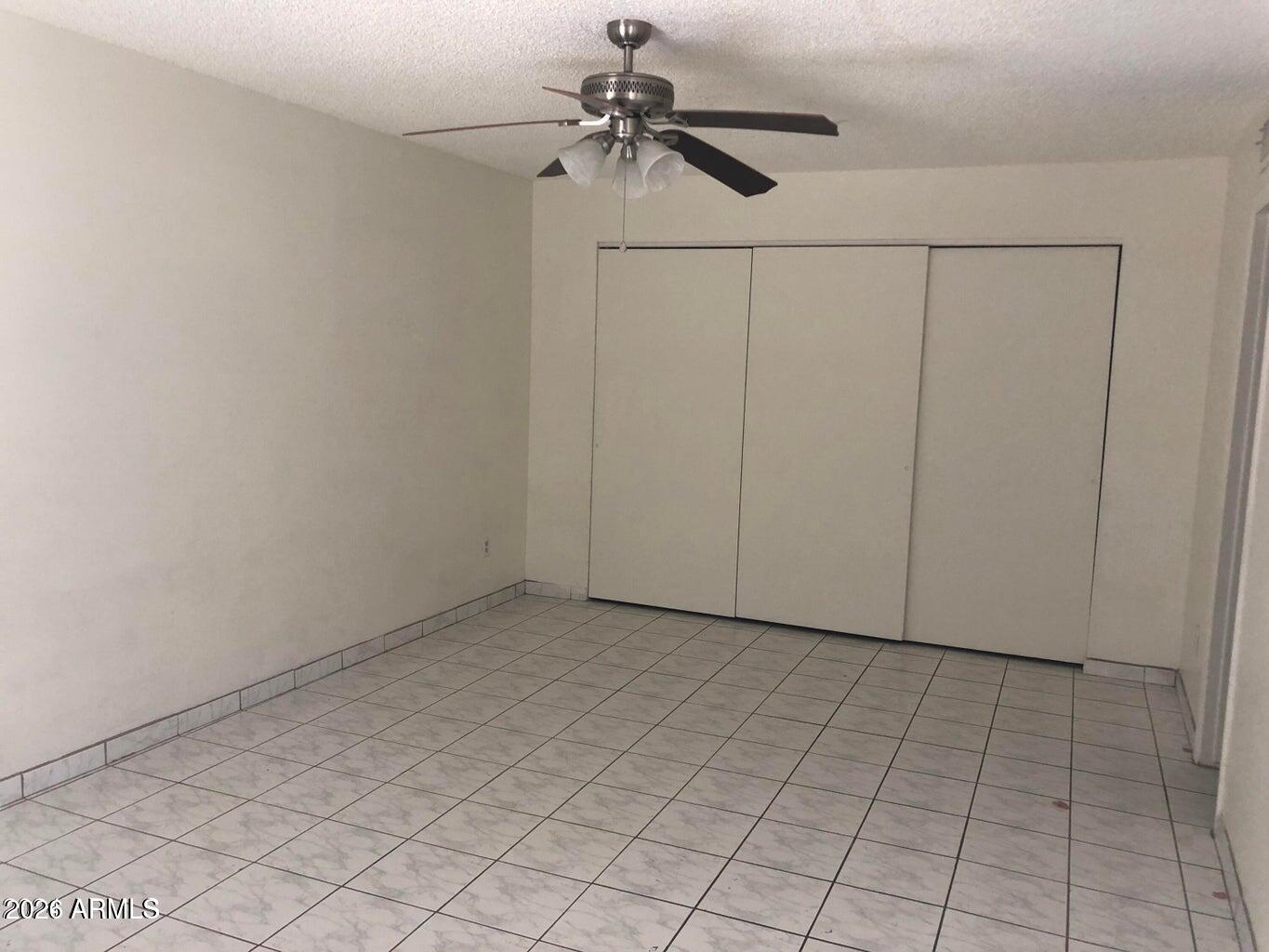 711 N Country Club Way