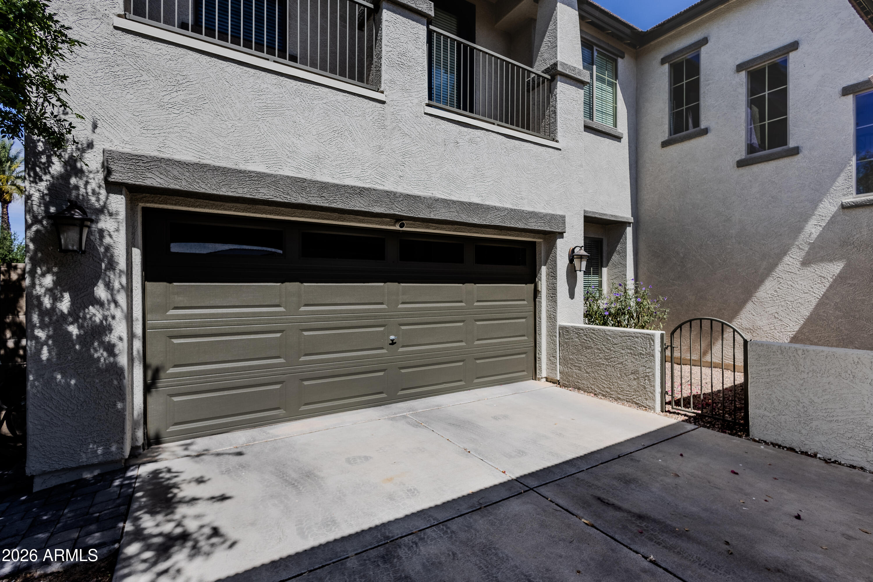 15872 W SHAW BUTTE Drive