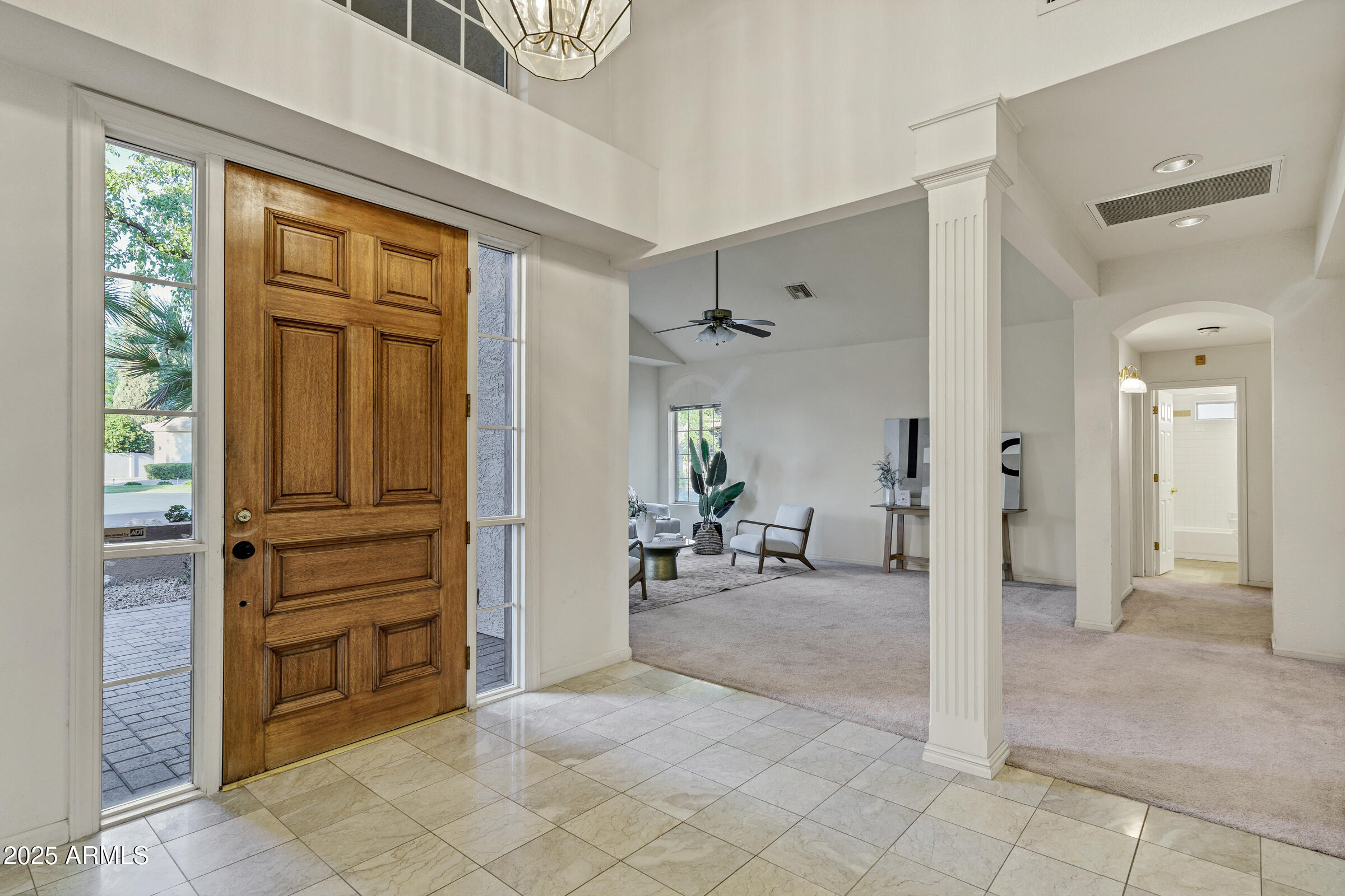 9 E LOS ARBOLES Circle