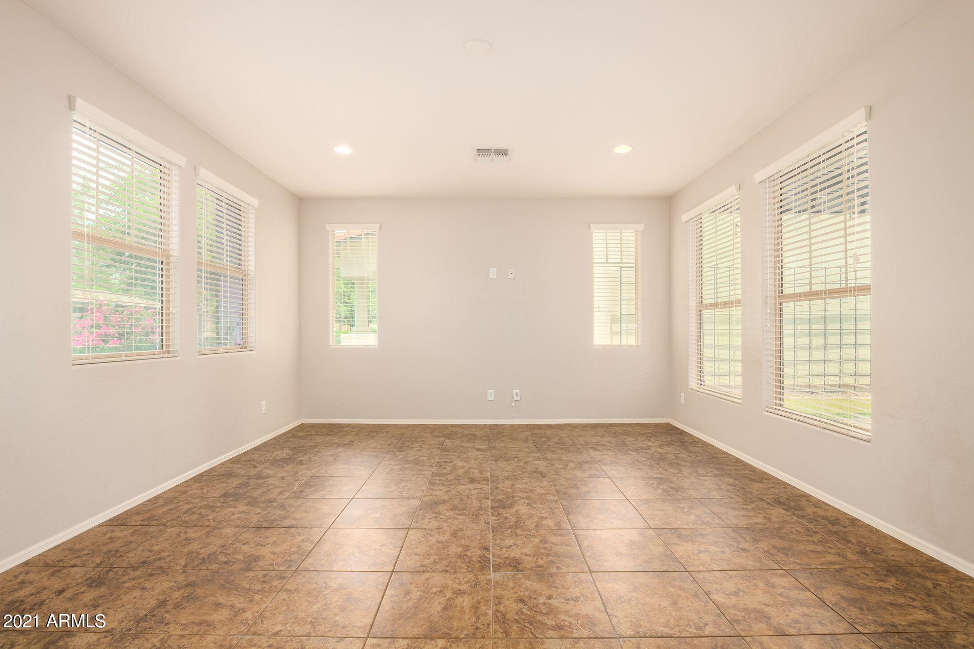 21051 W WYCLIFF Drive