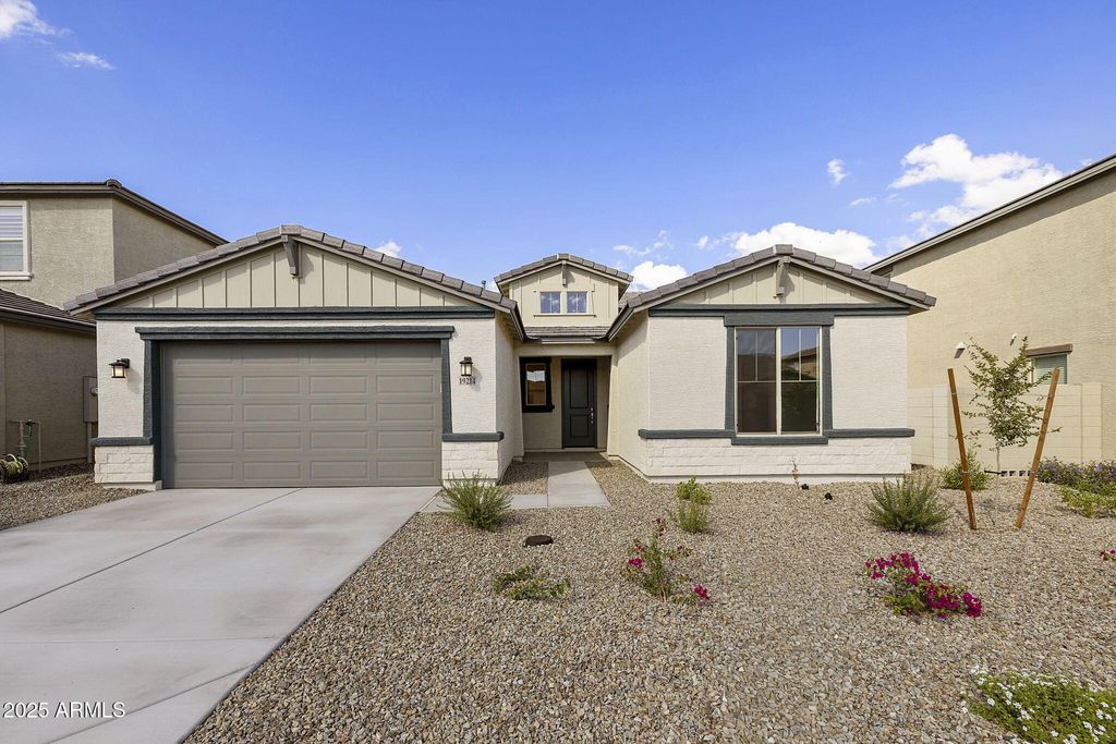 Photo of 19214 W Missouri Avenue, Litchfield Park, AZ 85340 (MLS # 7010332)