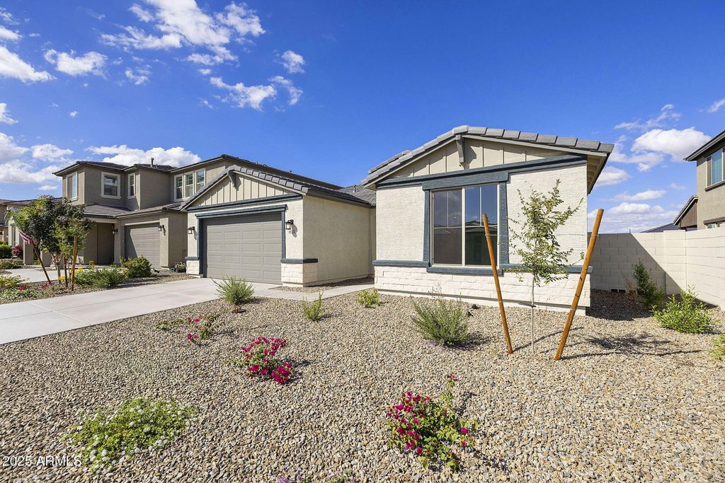 Photo of 19214 W Missouri Avenue, Litchfield Park, AZ 85340 (MLS # 7010332)