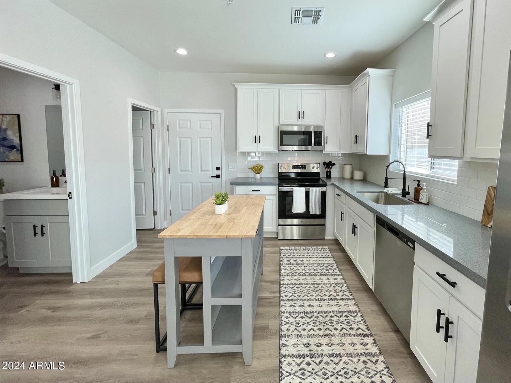 815 E Roma Avenue 3