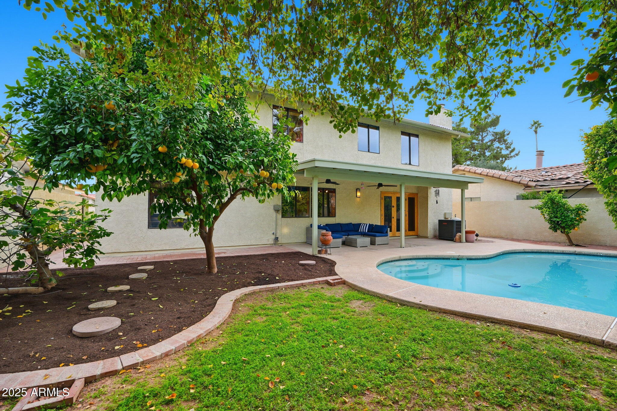 1608 E EDGEWATER Drive