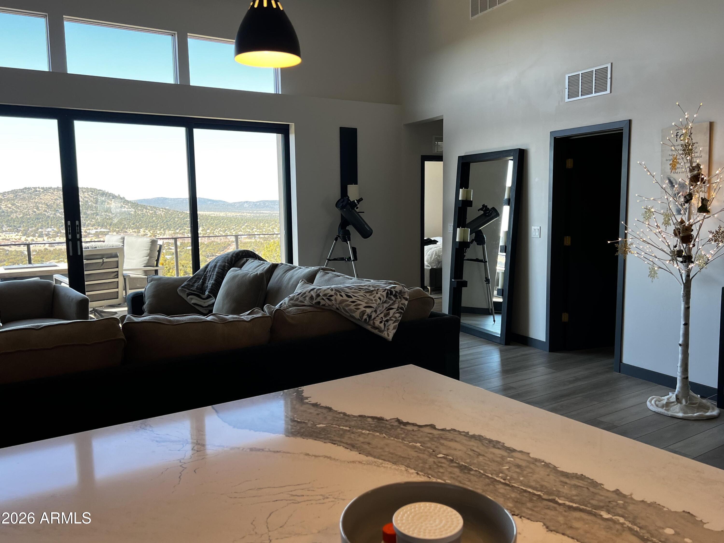 1720 E SAGEBRUSH Road