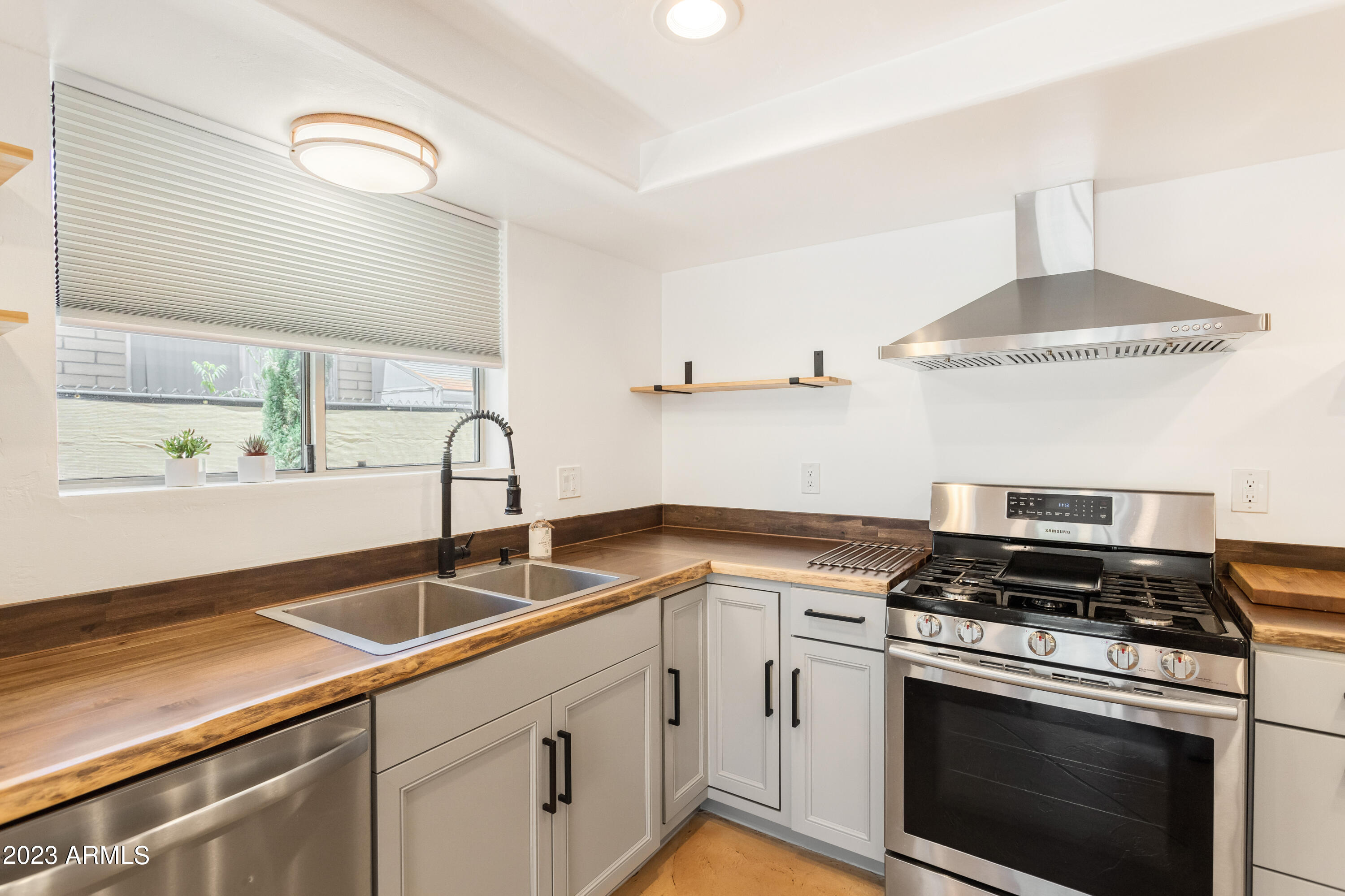 VISTA VILLAGE UNIT 5 - Residential