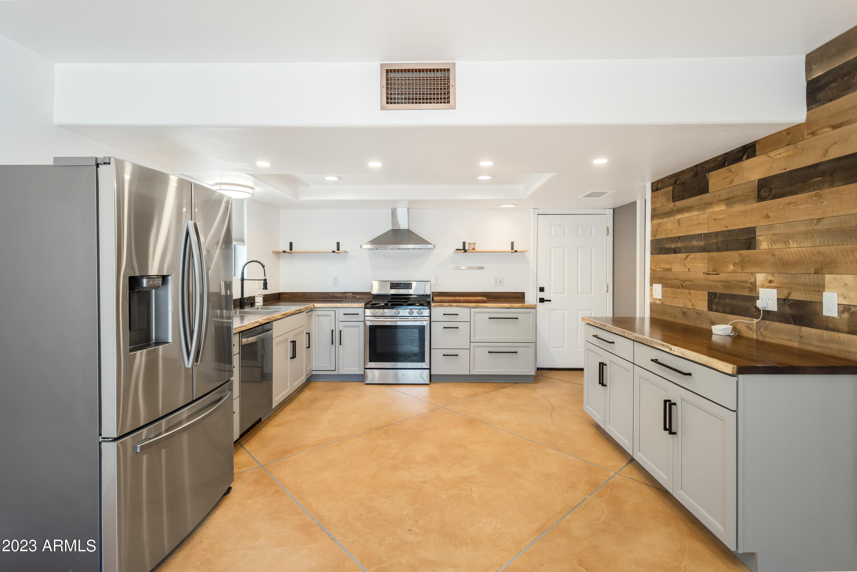 VISTA VILLAGE UNIT 5 - Residential
