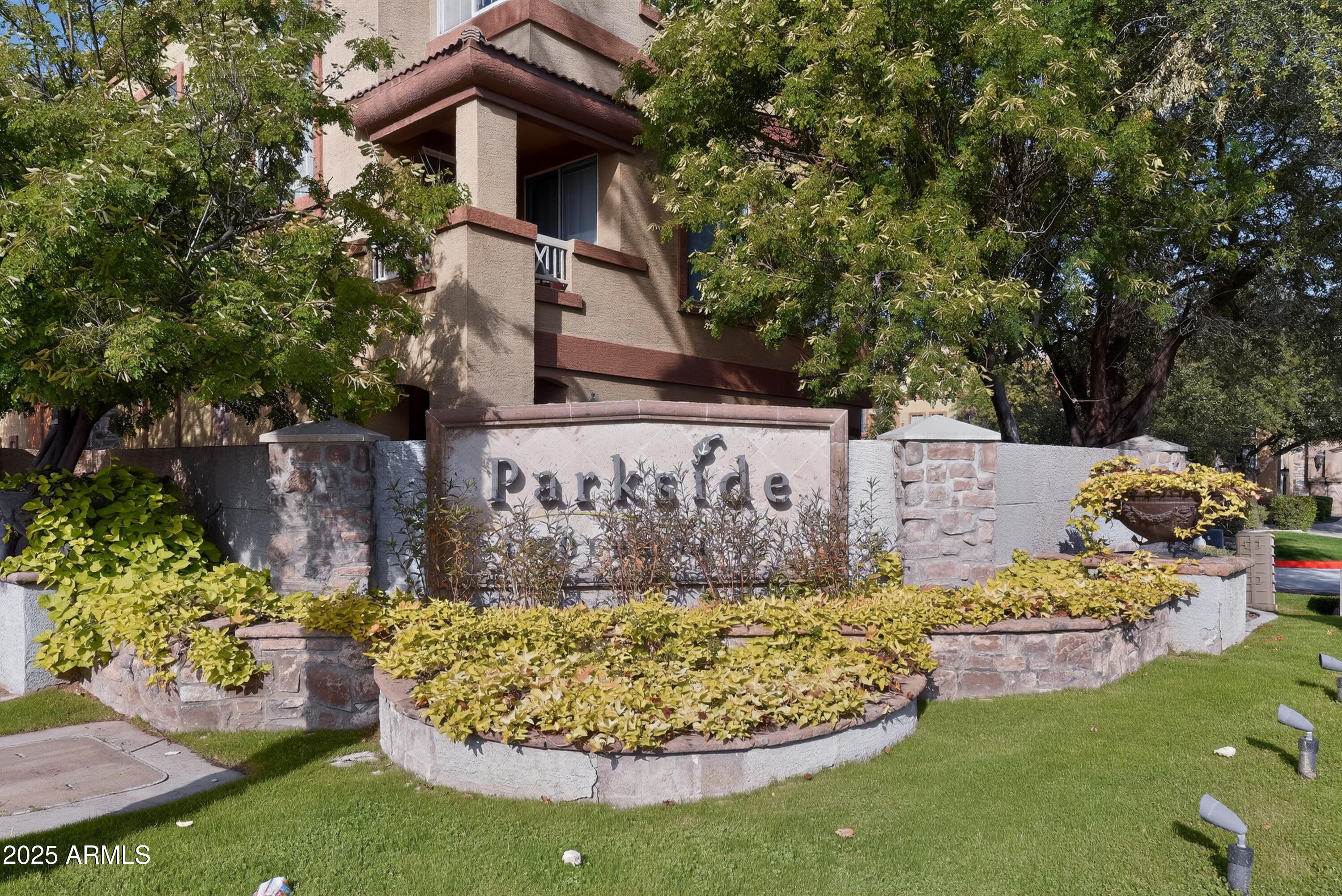 1920 E BELL Road 1079