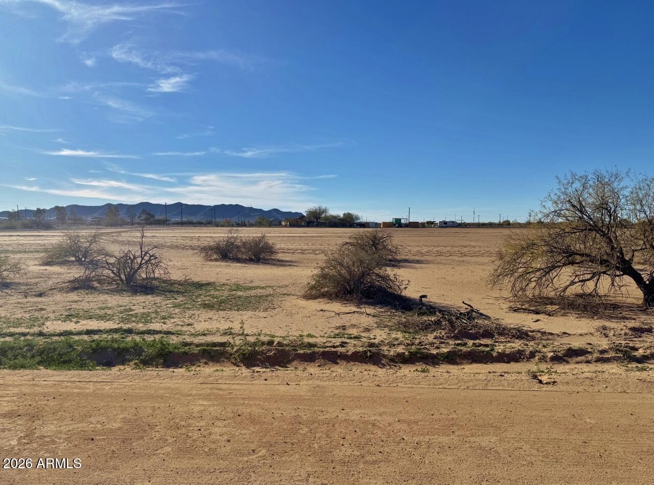 000 N Roughcut Road 011U