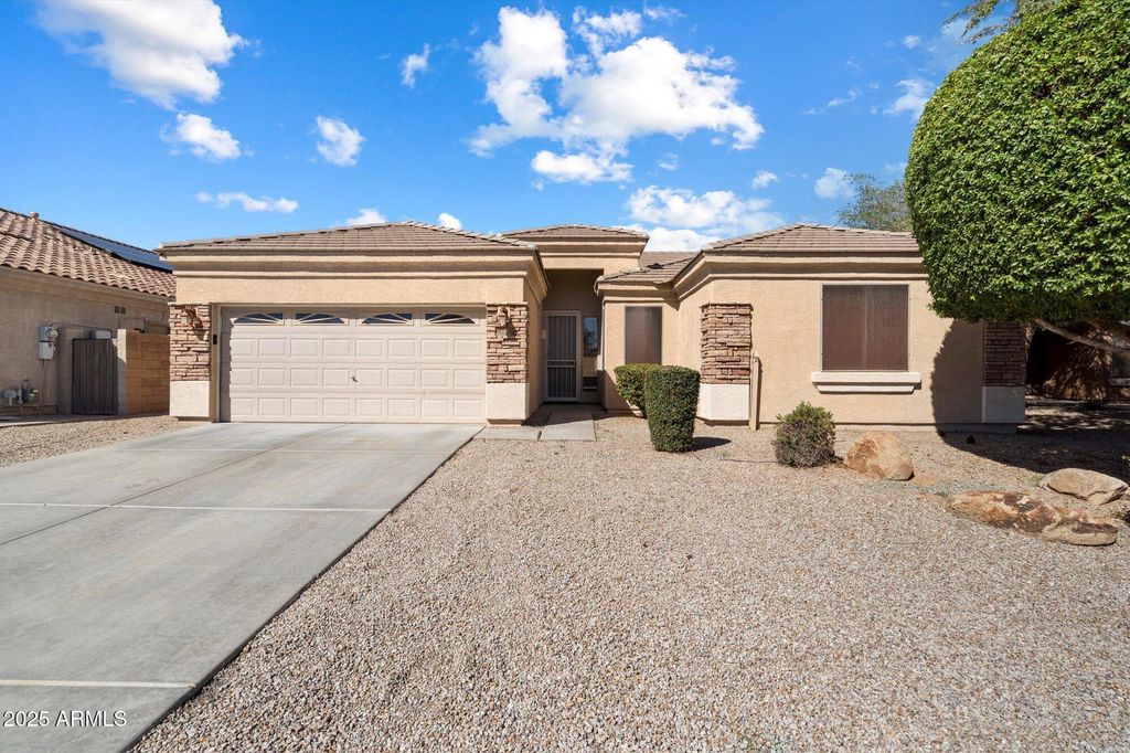 Photo of 9248 W Pontiac Drive, Peoria, AZ 85382 (MLS # 6929095)