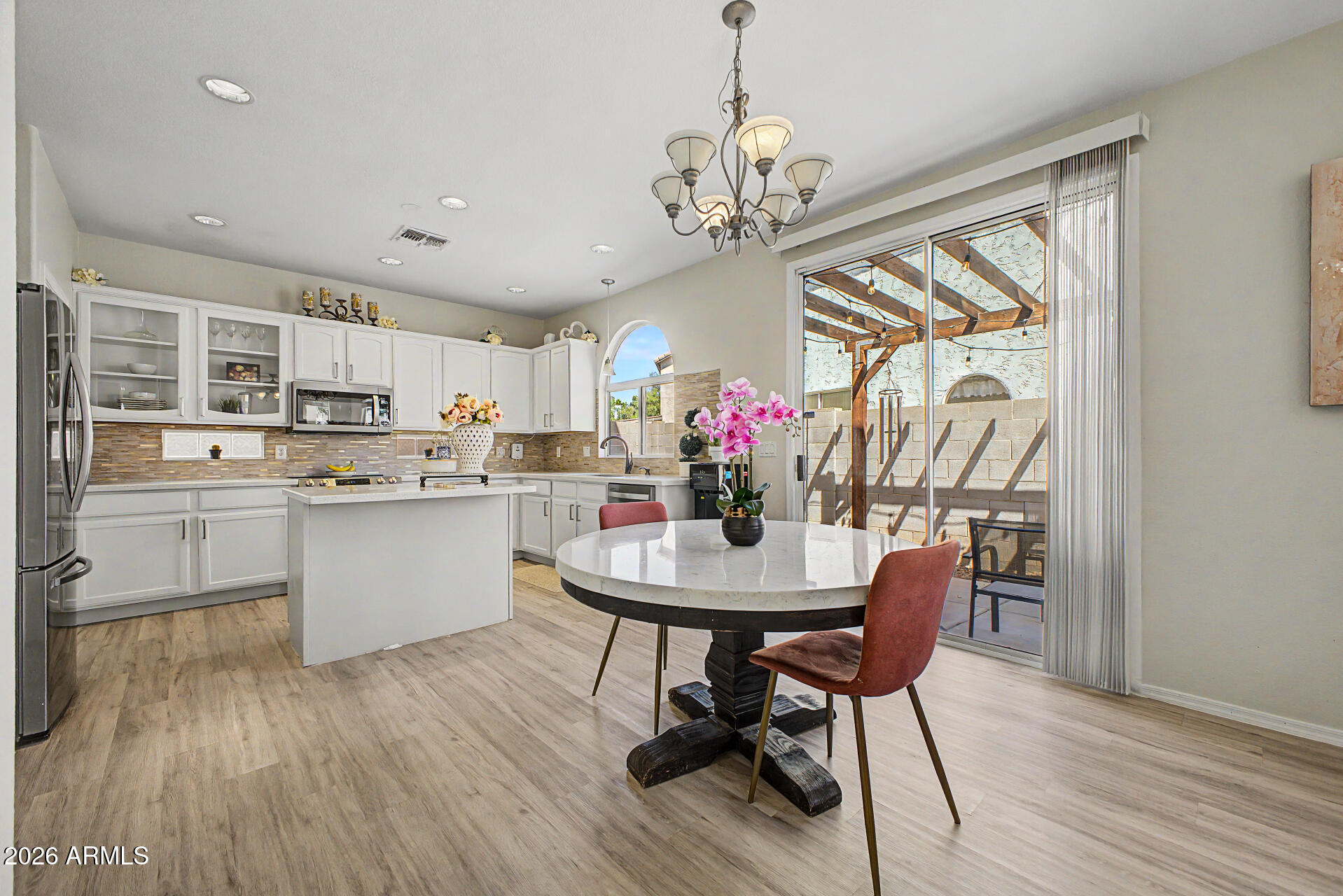 1166 E ALTADONNA Street