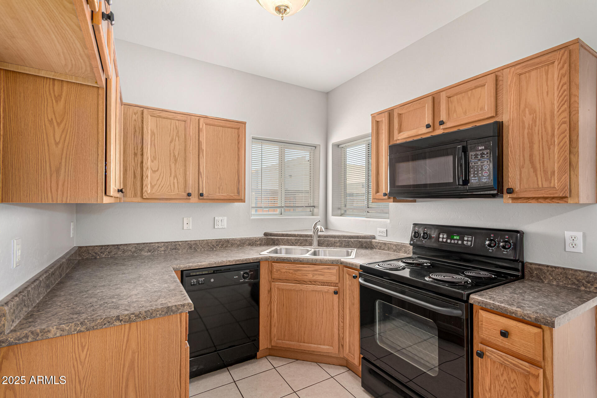 2311 E Hartford Avenue 29