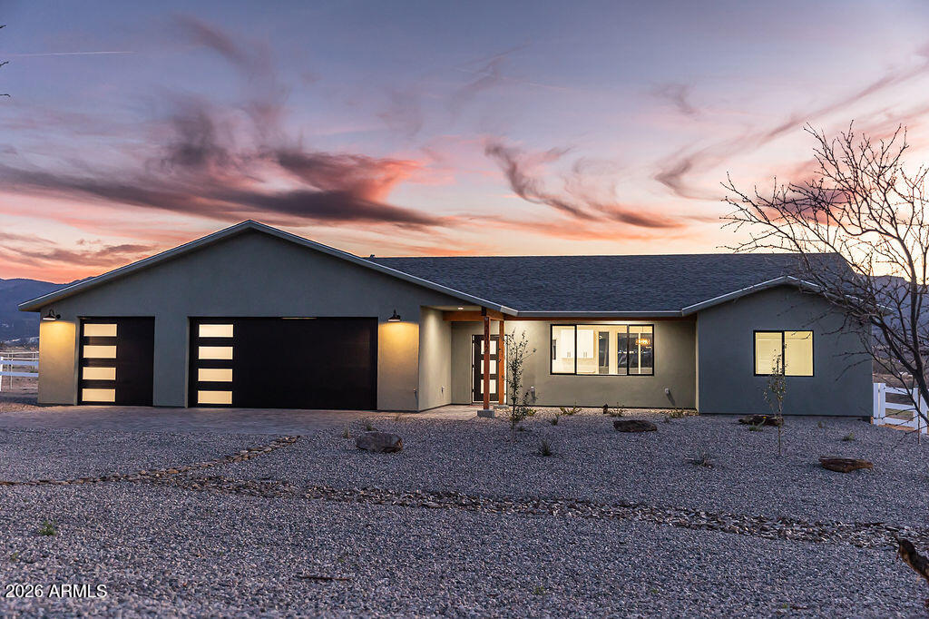 2002 N Arena Del Loma Rd --