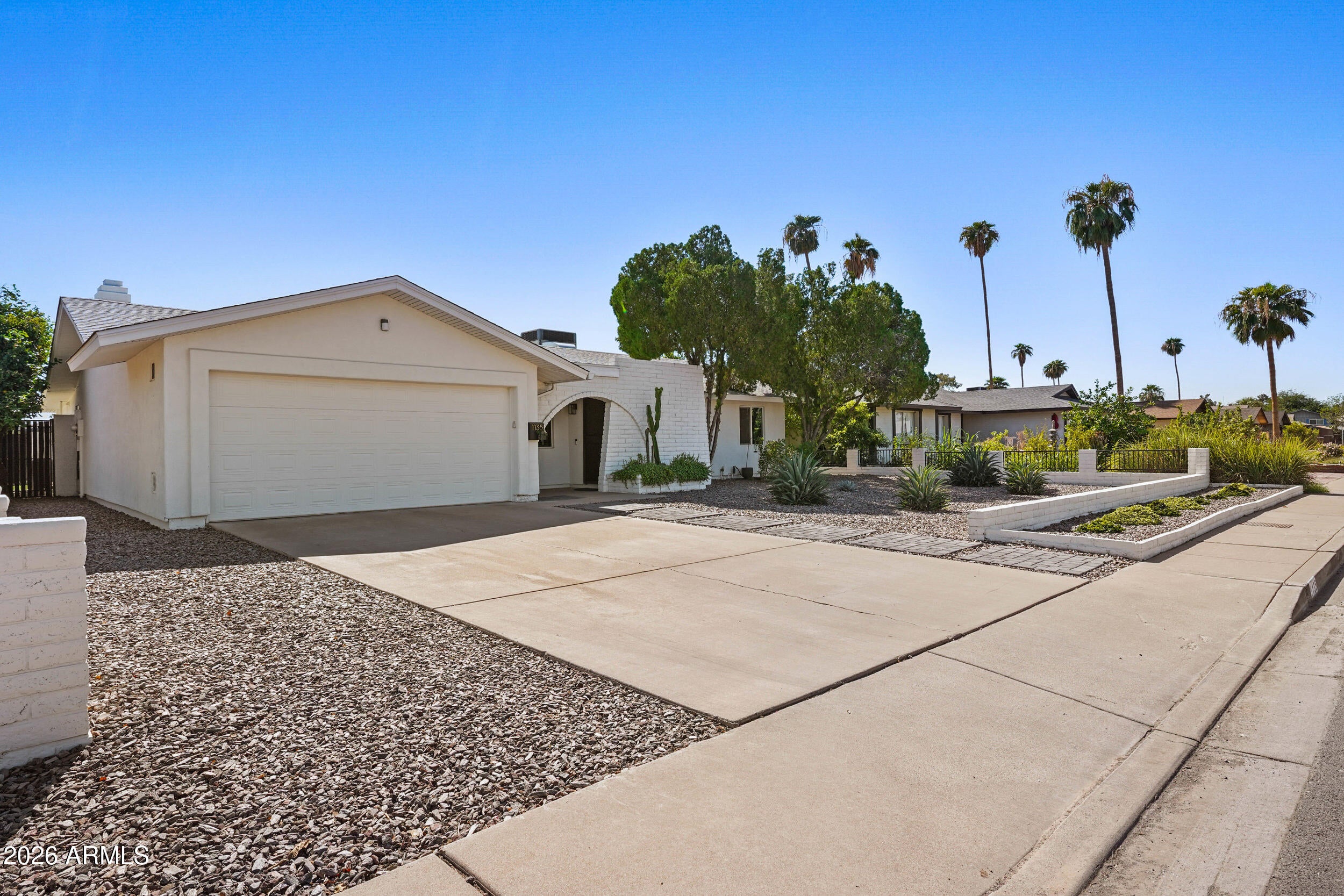 1135 E BELL DE MAR Drive