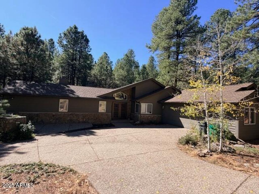 Photo of 2777 Bear Howard, Flagstaff, AZ 86005 (MLS # 6937610)