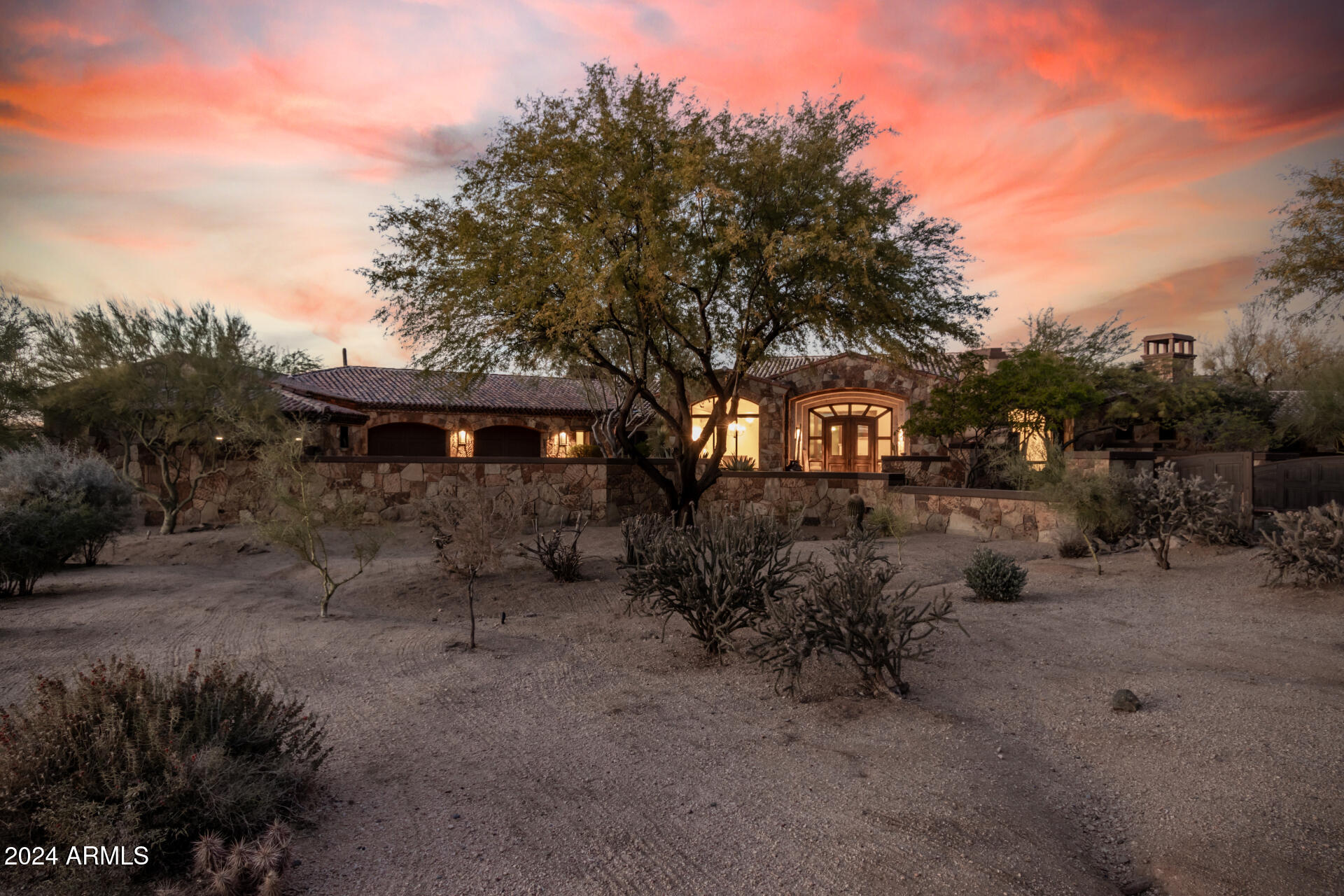 7552 E WHISPER ROCK Trail
