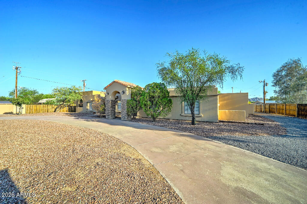 6519 E CACTUS Road