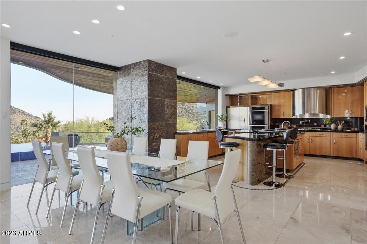 4550 E FOOTHILL Drive