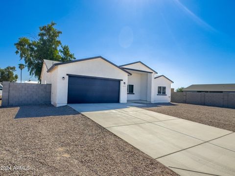 A home in Arizona City