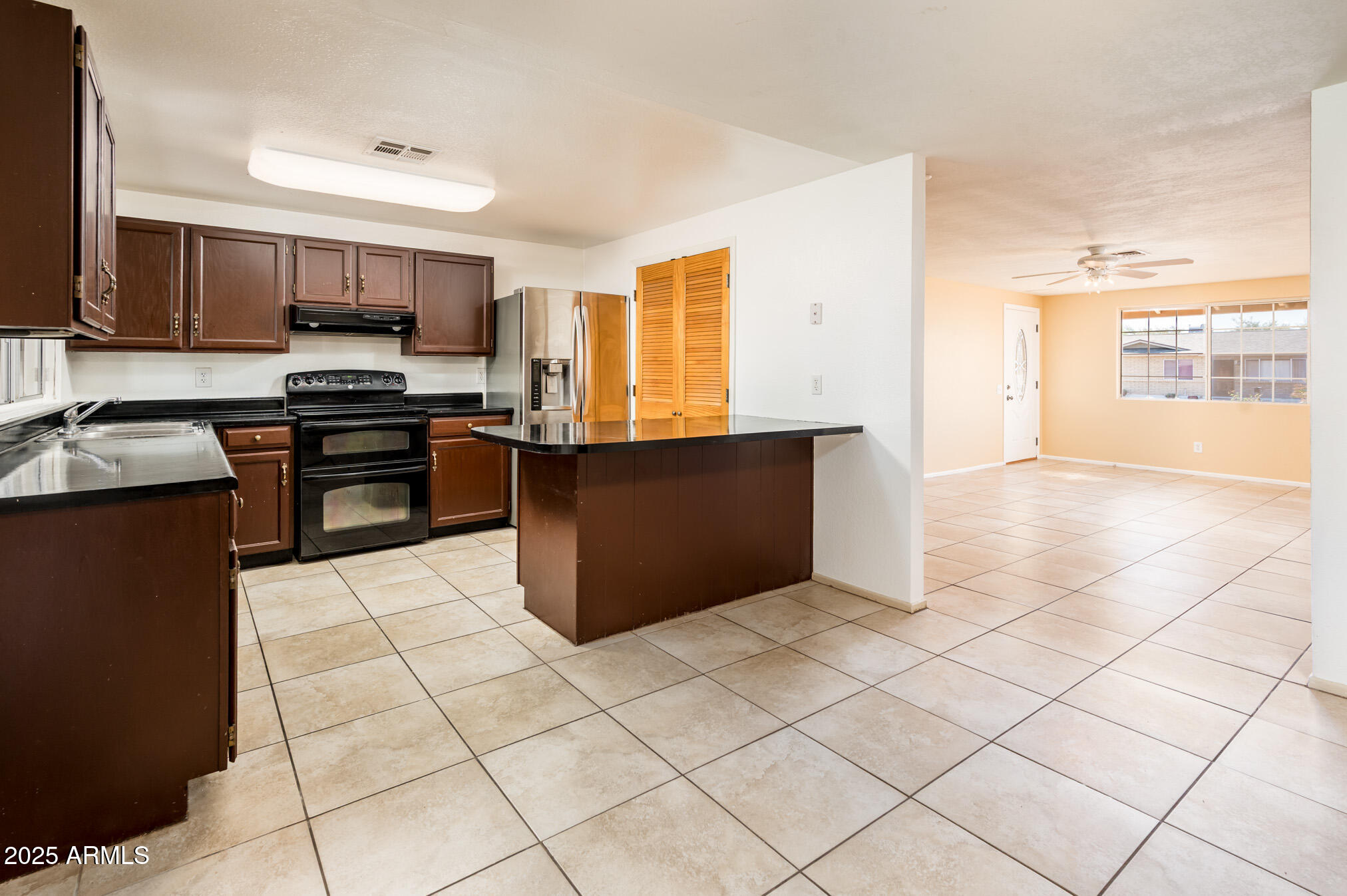 1212 W Mesquite Street