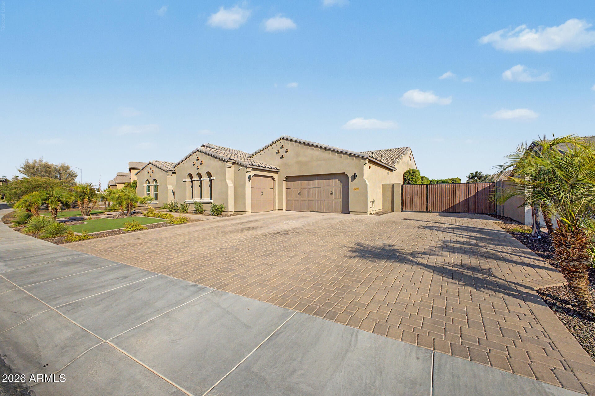9237 W PARKSIDE Lane