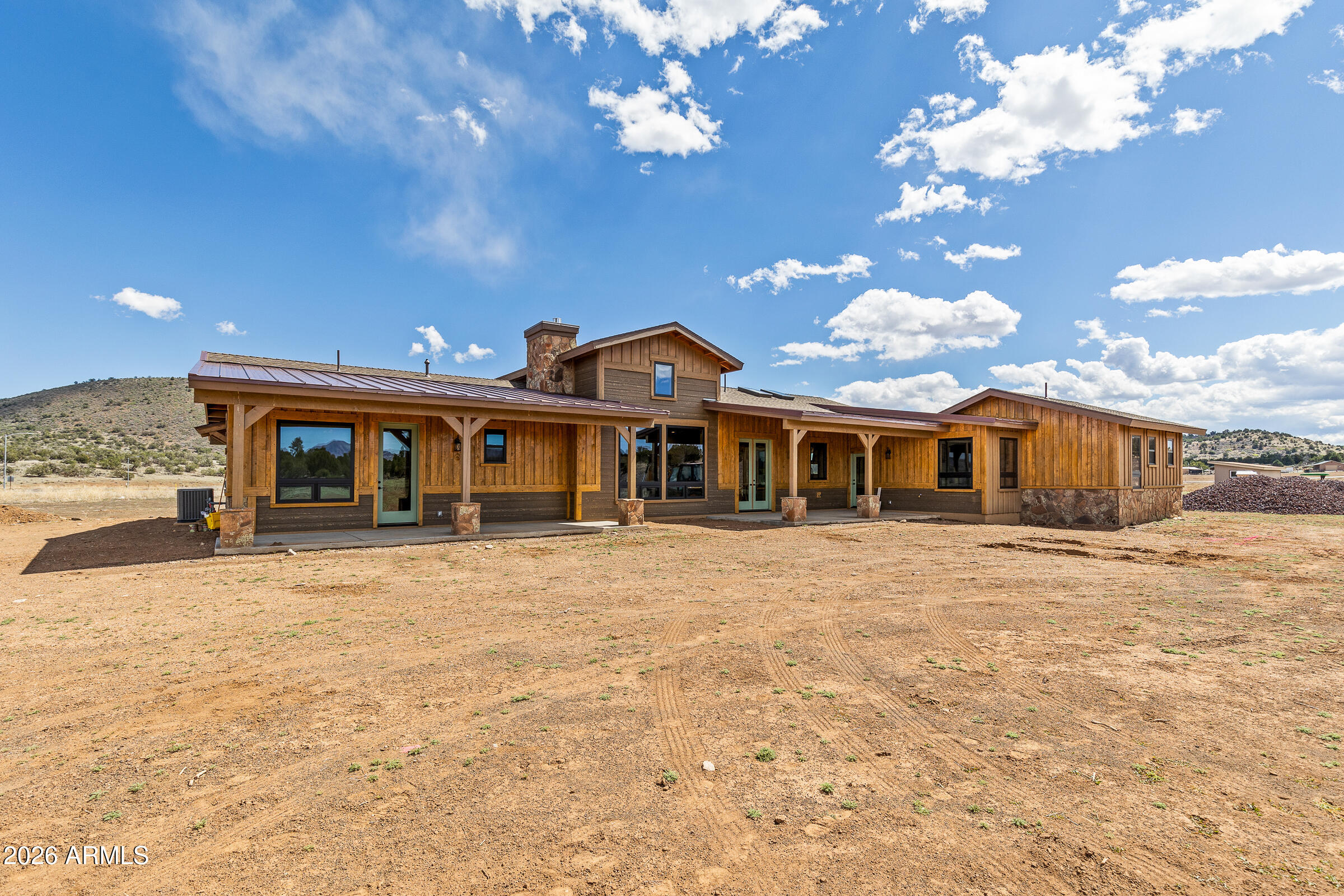 6570 MEADOWS Lane