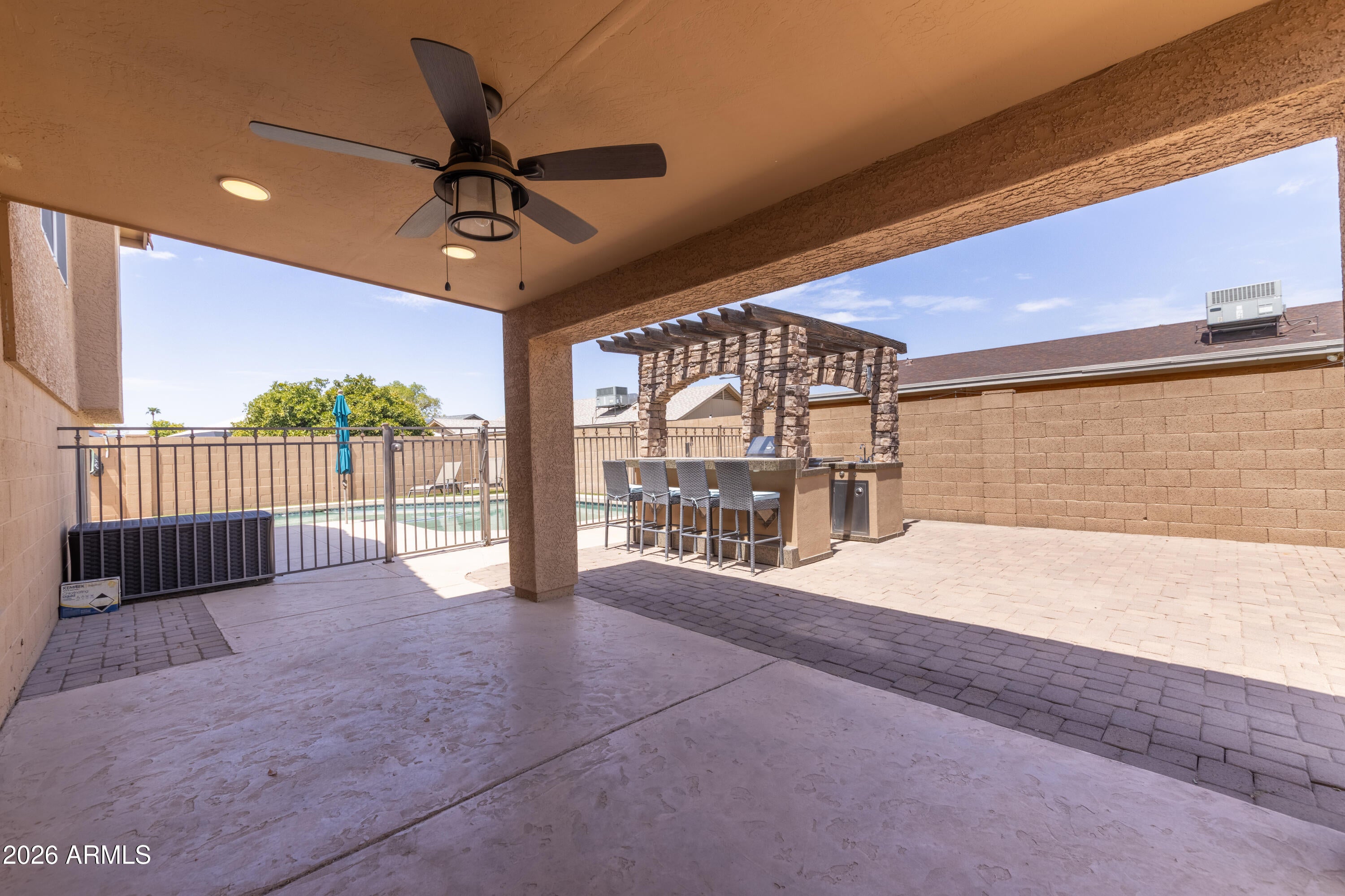 6108 W SHANGRI LA Road W