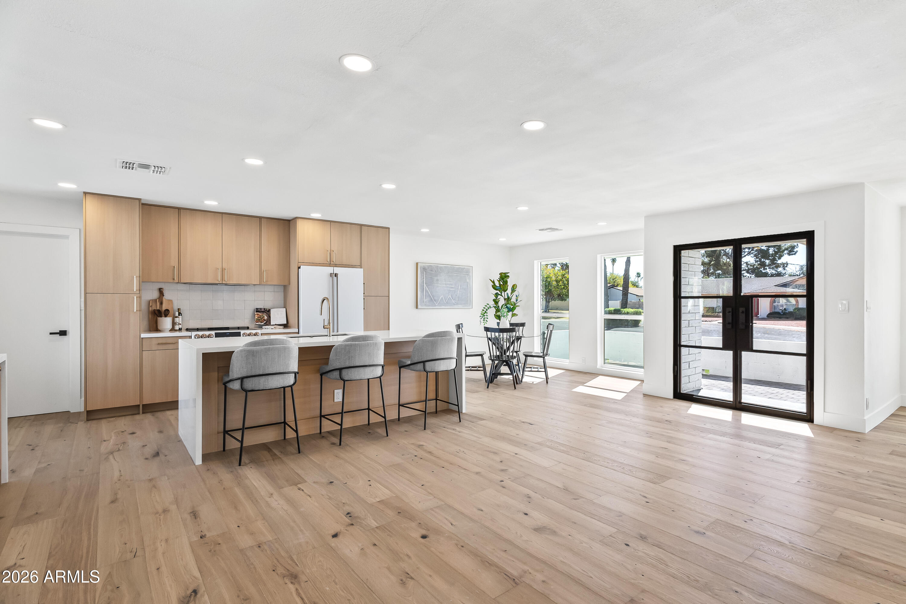 8530 E VIA DE LA ESCUELA --