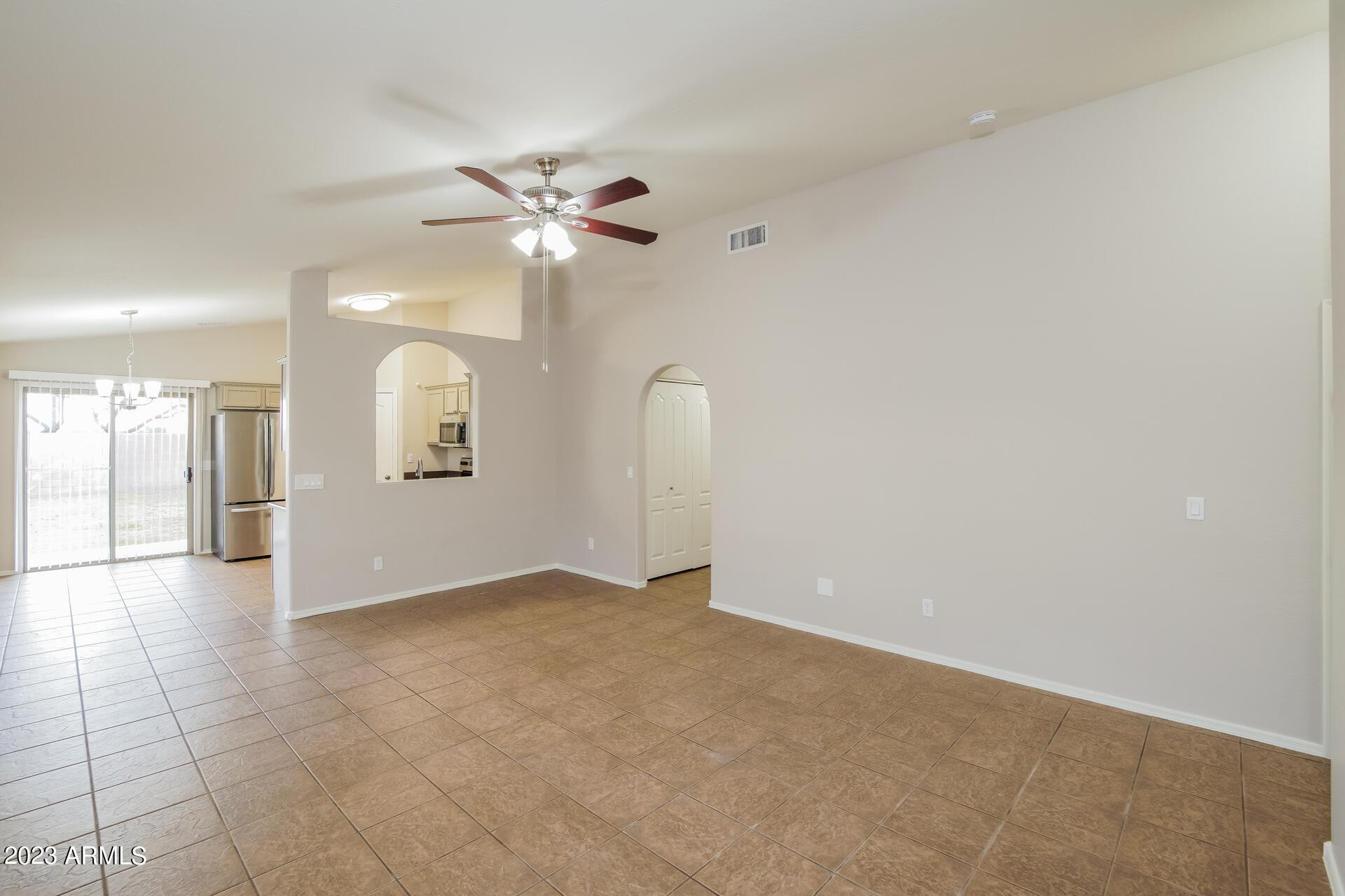 25279 W Parkside Lane S