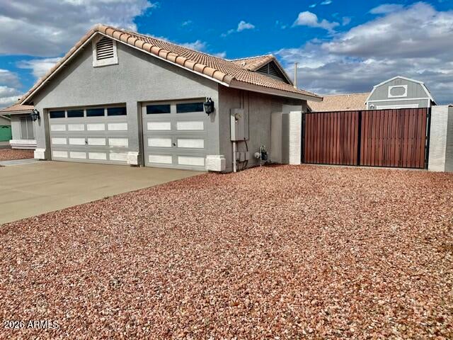 8836 W CHARTER OAK Road