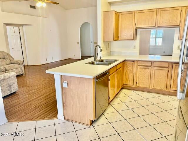 8836 W CHARTER OAK Road