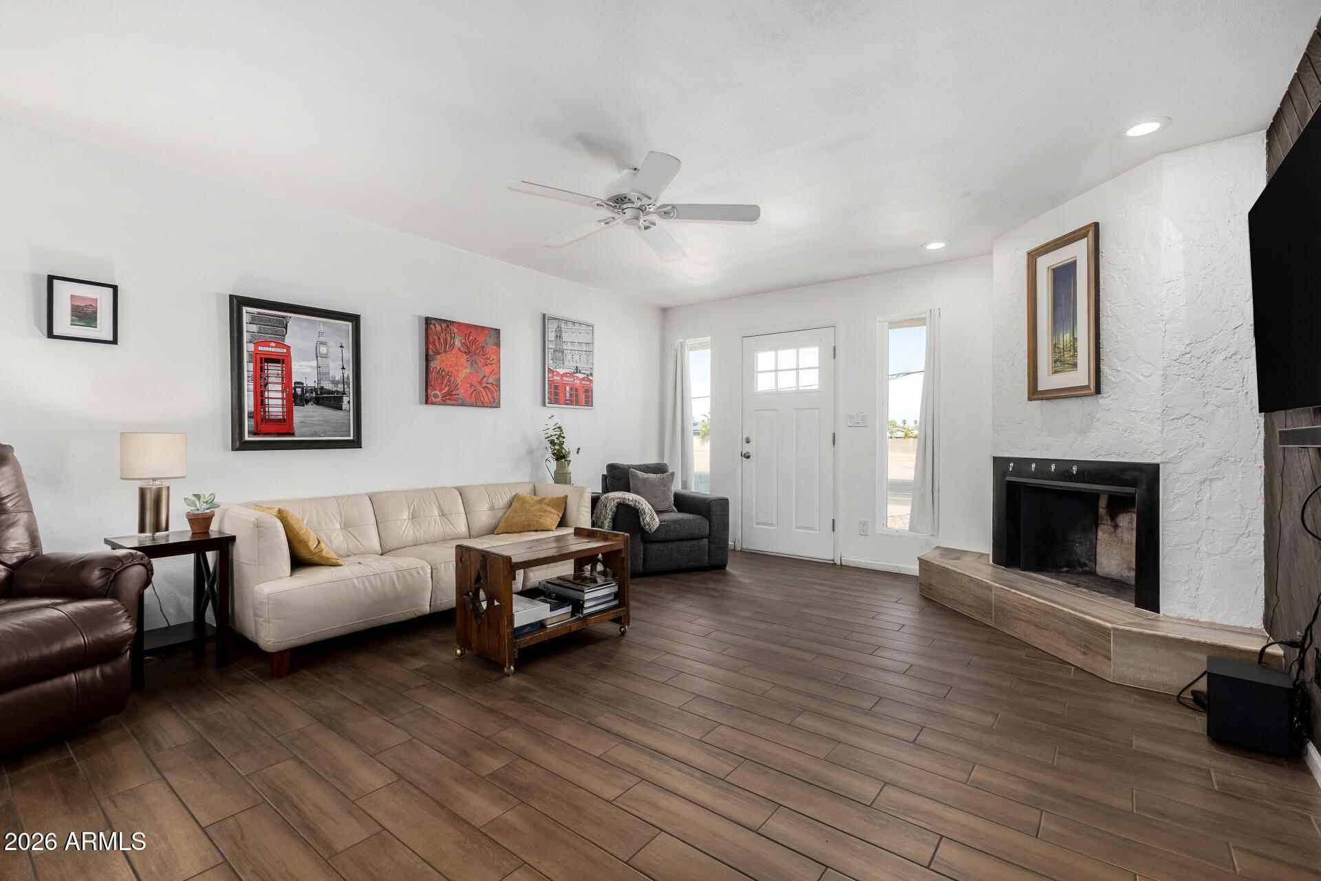 2249 E GREENWAY Road